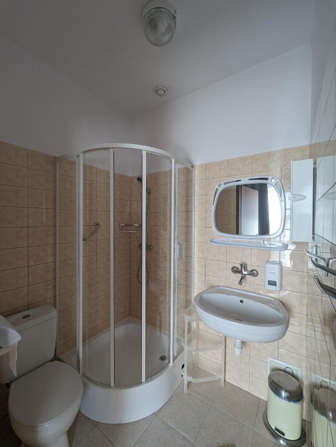 טרנובסקי גאורי Motel Drabek מראה חיצוני תמונה