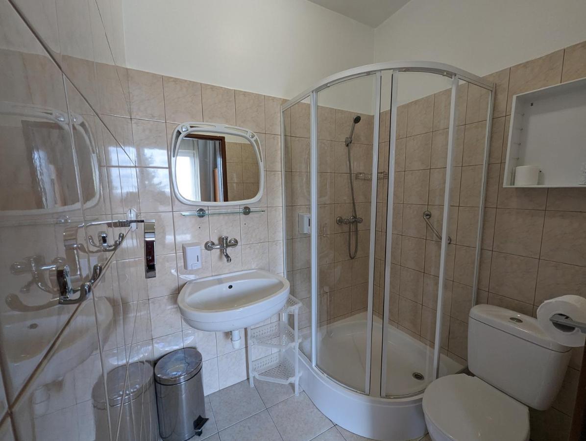 טרנובסקי גאורי Motel Drabek מראה חיצוני תמונה
